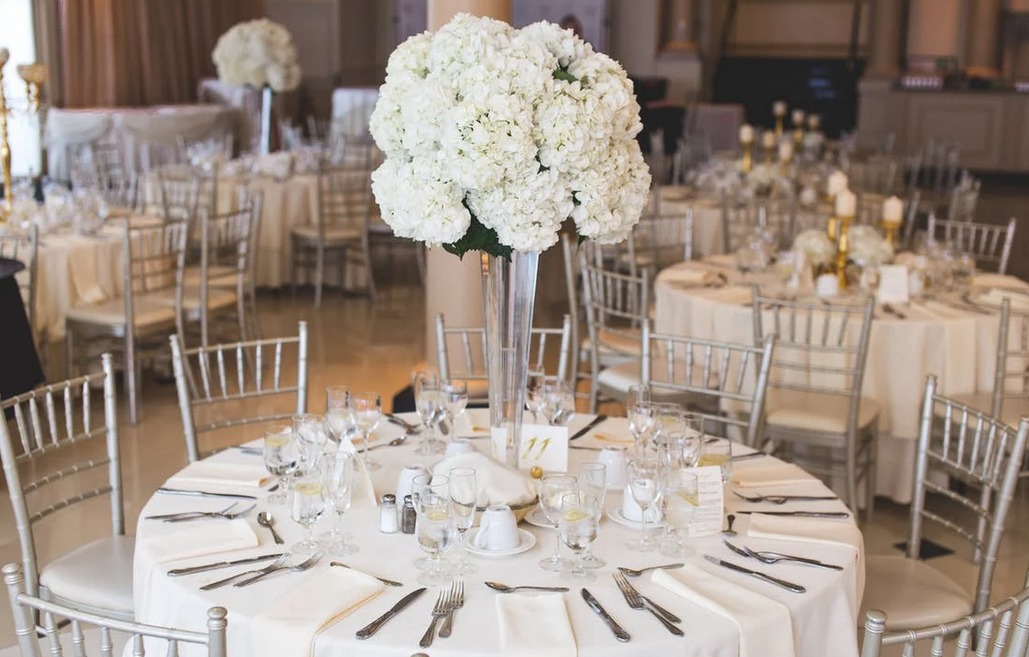 Why You Should Hire a Professional Venue for Your Special Event